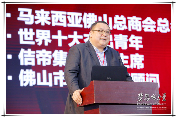 �R��������ɽ���̕������L�~�Bȫ��δ�����Ї��մ���ȫ����ݸ���Ҫ�Ľ�ɫ